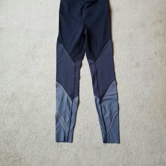 Lululemon Colour Me Ombre Tight 28" NULUX in Black / Obsidian / Titanium, size 6 - Picture 7 of 11